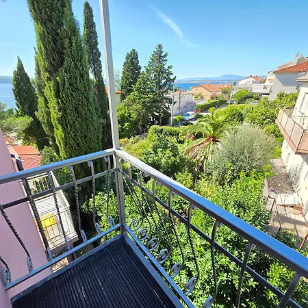 Jasminka 150m From The Sandy Crikvenica