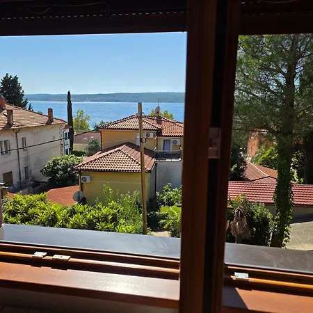 Jasminka 150m From The Sandy * Crikvenica