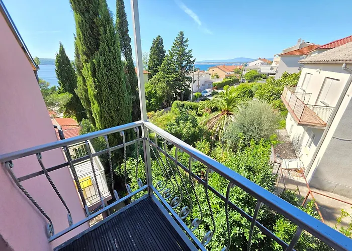 Jasminka 150m From The Sandy Crikvenica