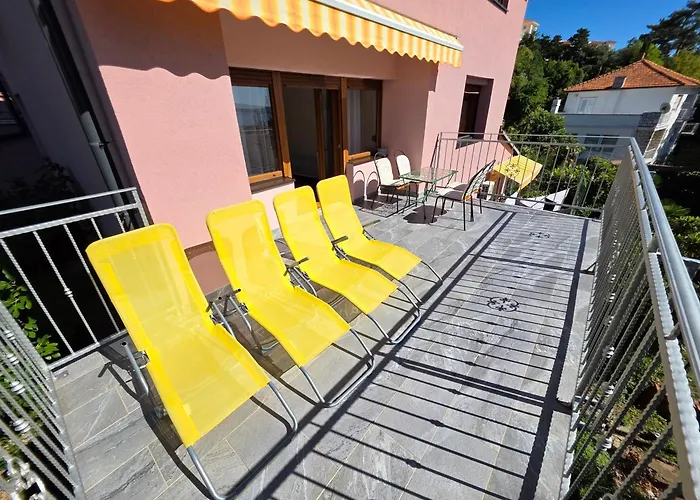Jasminka 150m From The Sandy Apartamento Crikvenica