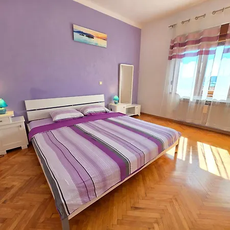 Apartmán Jasminka 150m From The Sandy *