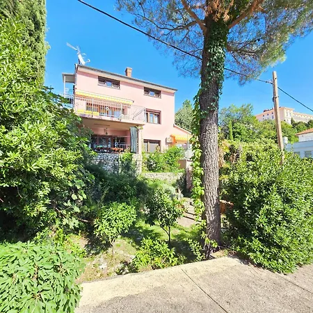 Apartmán Jasminka 150m From The Sandy Crikvenica