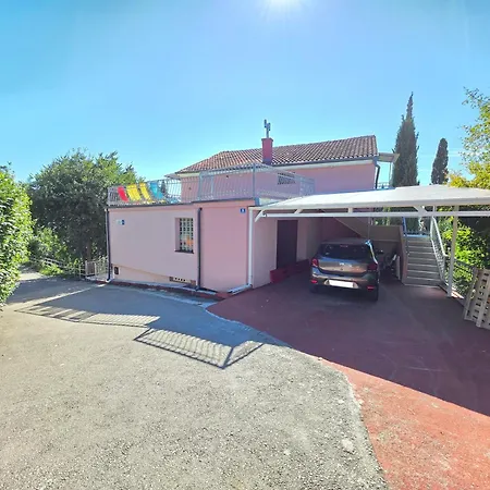 Apartmán Jasminka 150m From The Sandy Crikvenica