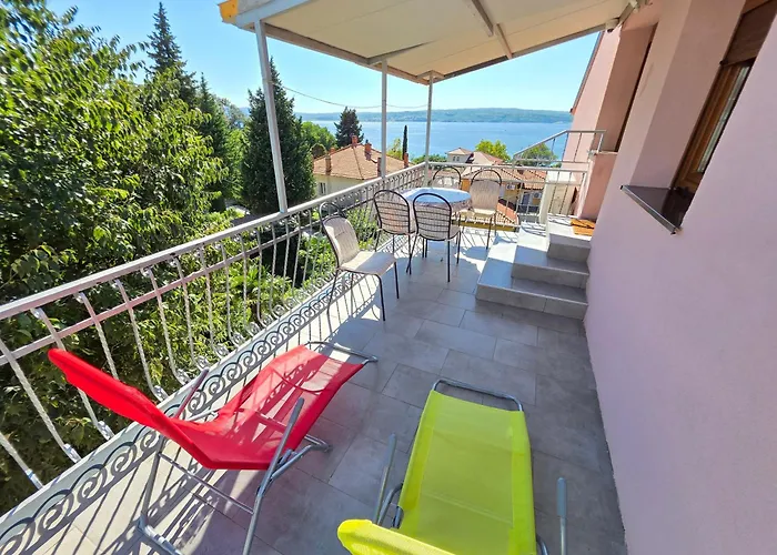 Jasminka 150m From The Sandy Crikvenica