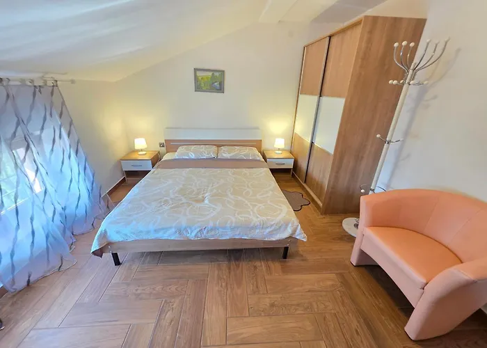 Apartman Jasminka 150m From The Sandy *