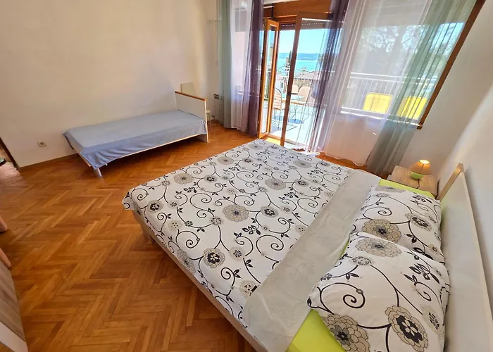 Jasminka 150m From The Sandy Apartman