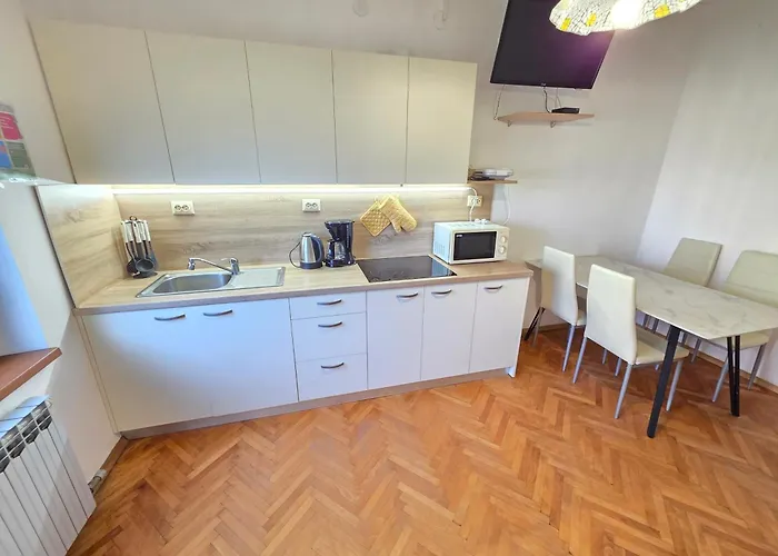 Jasminka 150m From The Sandy Apartman *