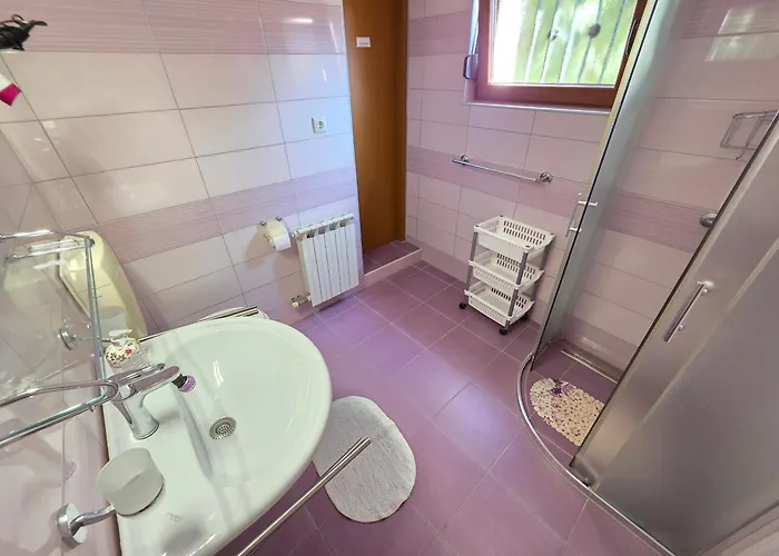 Apartman Jasminka 150m From The Sandy Crikvenica