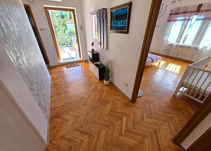 Apartman Jasminka 150m From The Sandy