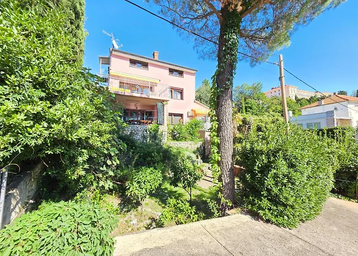 Apartman Jasminka 150m From The Sandy Crikvenica